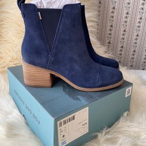 NIB Toms ESME Navy Suede Booties Sz 8